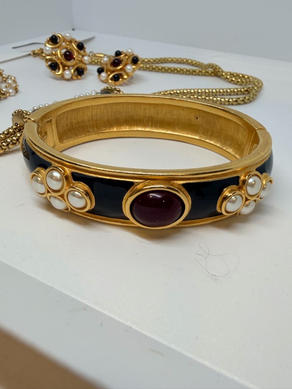 Vintage Monet Christian Lacroix Goldtone Necklace, Bracelet & Earrings Rare - Picture 5 of 12
